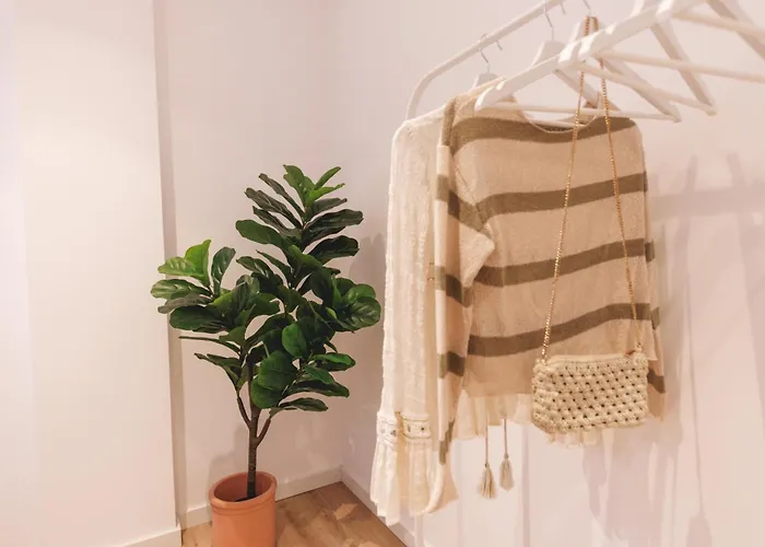 Bravissimo Jaume 31, Monthly * Girona